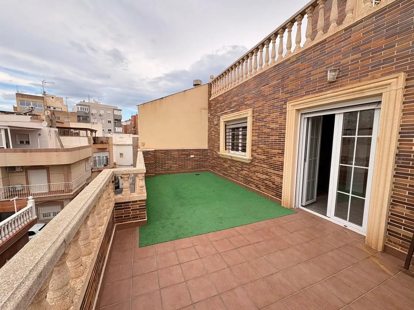 Terrassa de Casa adosada en venda en Almería