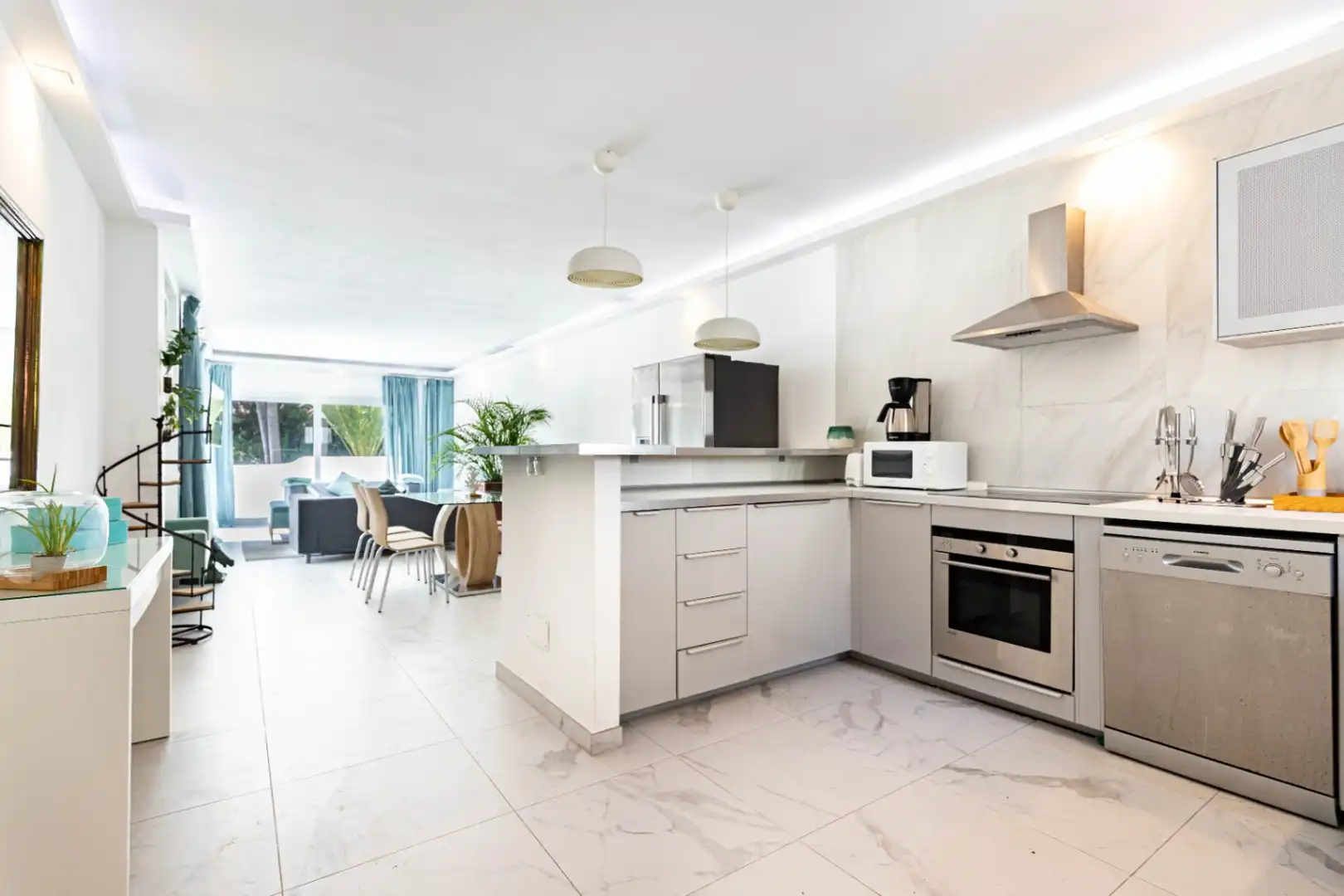 Kitchen of Flat for rent in Marbella  with Air Conditioner, Heating and Terrace