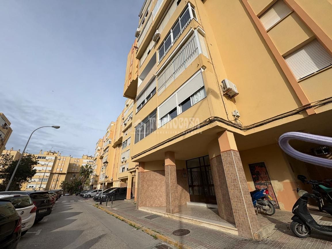 Exterior view of Flat for sale in Sanlúcar de Barrameda  with Balcony