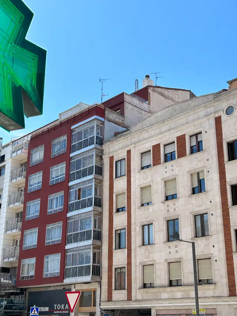 Außenansicht von Wohnung zum Verkauf in Burgos mit Heizung und Möbliert