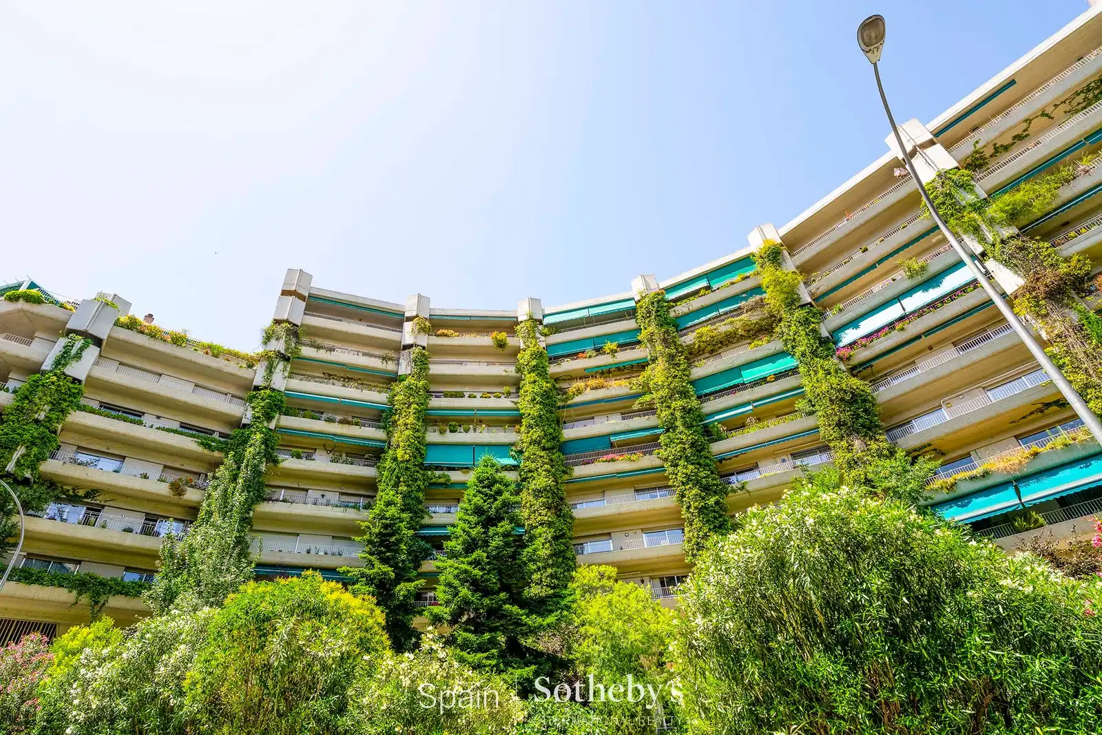 Vista exterior de Apartamento en venta en Madrid con Aire acondicionado, Calefacción y Terraza