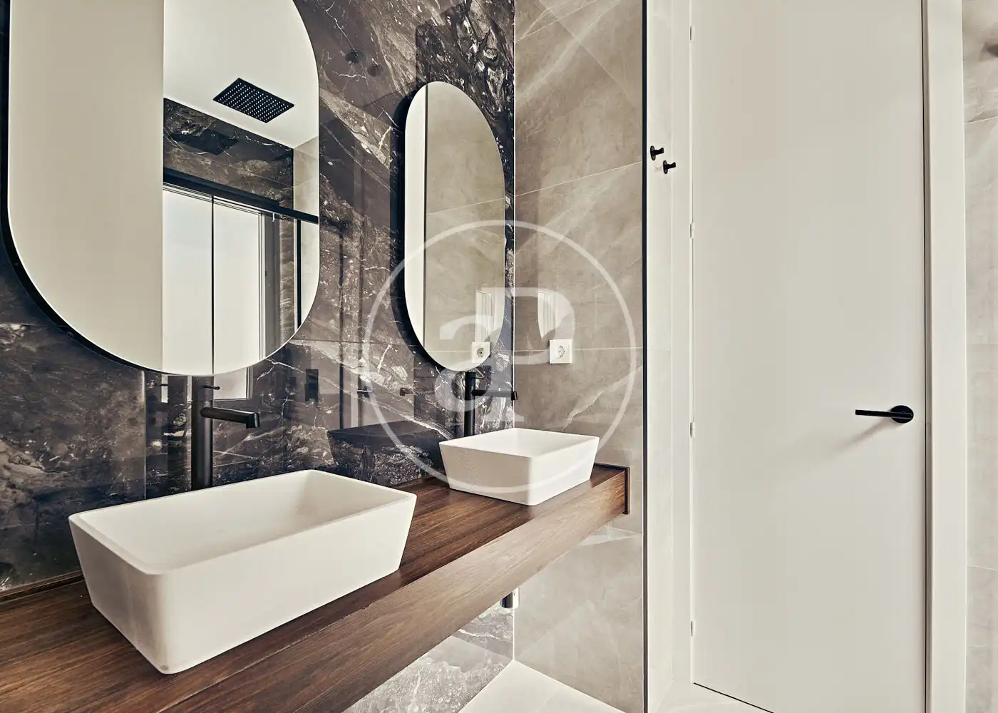 Badezimmer von Wohnung zum Verkauf in Madrid mit Klimaanlage, Heizung und Terrasse