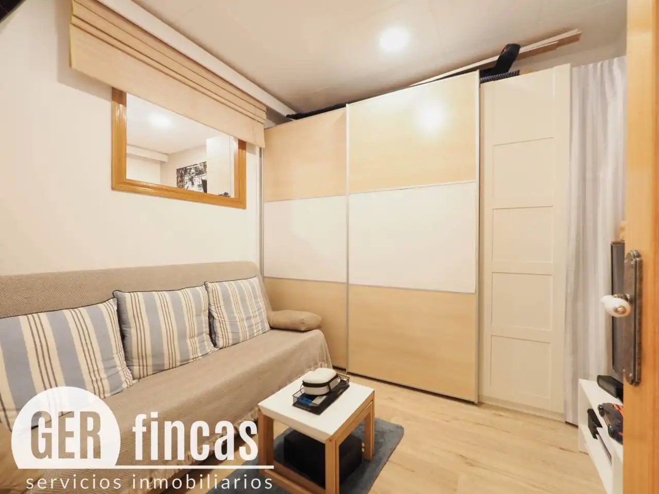 Flat with balcony for sale in Calle Travessera, imagen 28