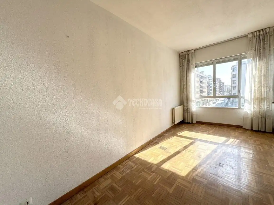 Flat for sale in Fuencarral - El Pardo, imagen 2