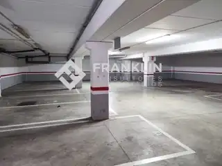 Parking de Nave industrial de alquiler en L'Hospitalet de Llobregat