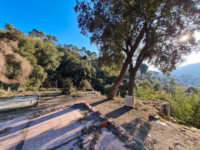 Terreno residencial en Venta en Carrer dels Geranis en Vallvidrera - Tibidabo - Les Planes