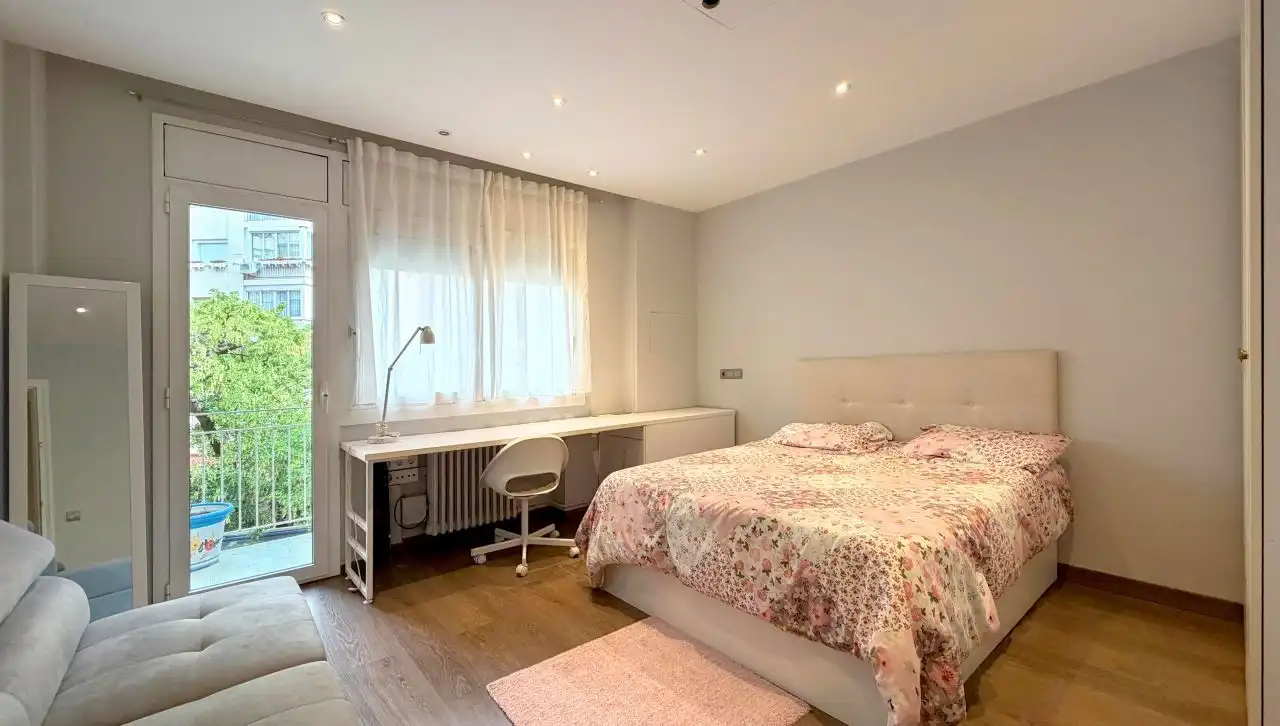 Habitación de Piso en venta en Barcelona con Aire acondicionado, Calefacción y Terraza