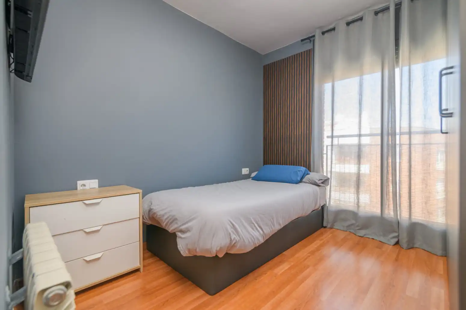 Habitación de Ático en venta en Sant Boi de Llobregat con Aire acondicionado, Calefacción y Parquet