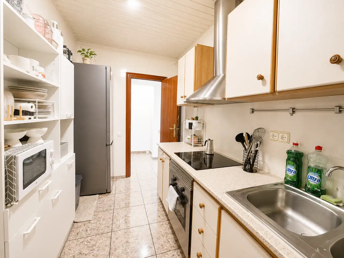 Cuina de Pis en venda en Badalona amb Aire condicionat, Calefacció i Moblat