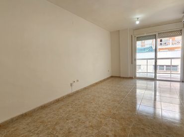 Piso con balcón en venta en Carrer Manuel de Falla