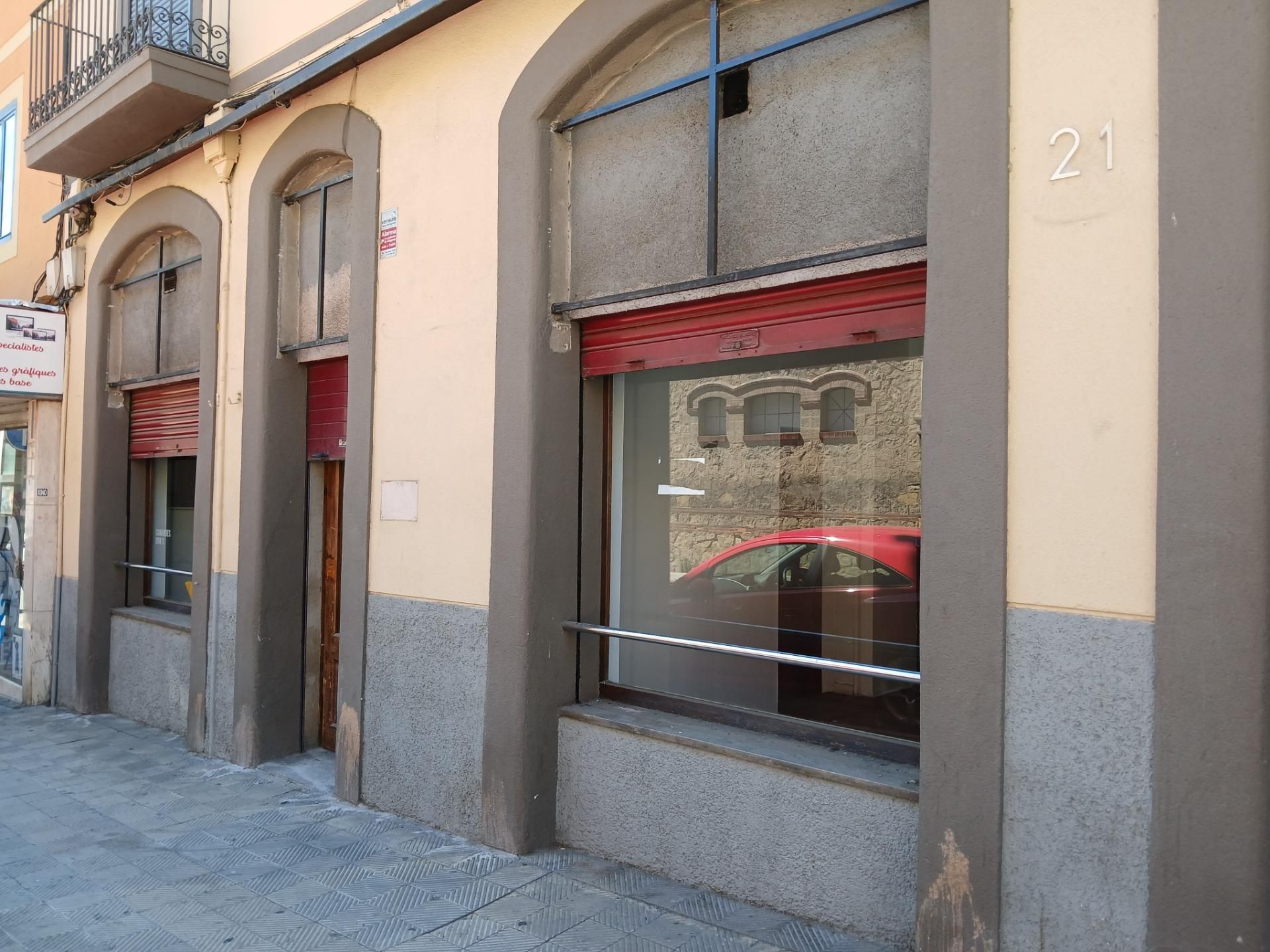 Vista exterior de Local de alquiler en Manresa