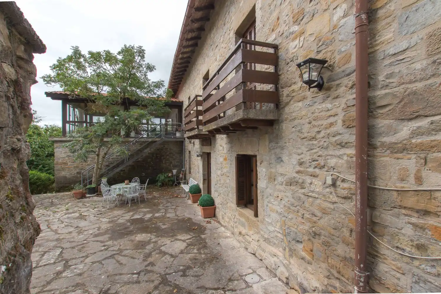 Vista exterior de Casa o chalet en venta en Atetz con Calefacción, Terraza y Amueblado