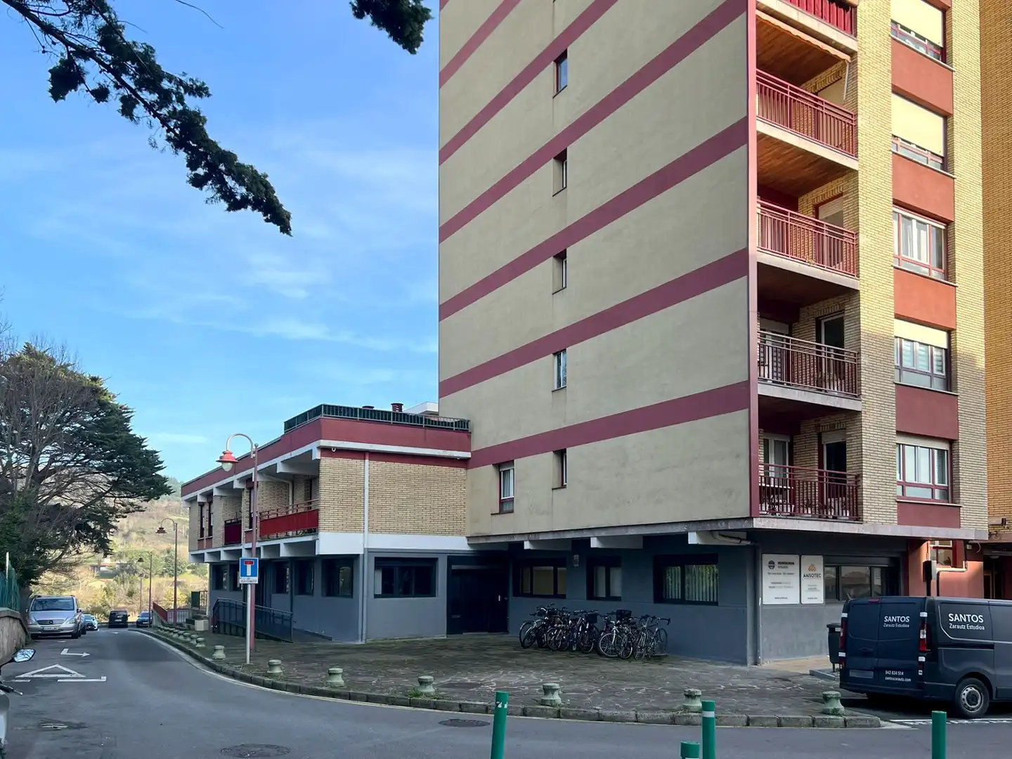 Außenansicht von Geschaftsraum zum Verkauf in Zarautz