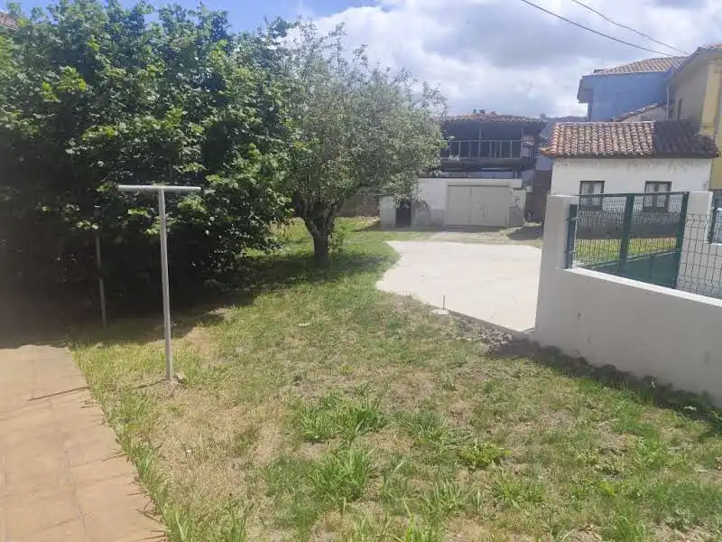 Casa o xalet en venda en Pravia amb Calefacció, Moblat i Forn