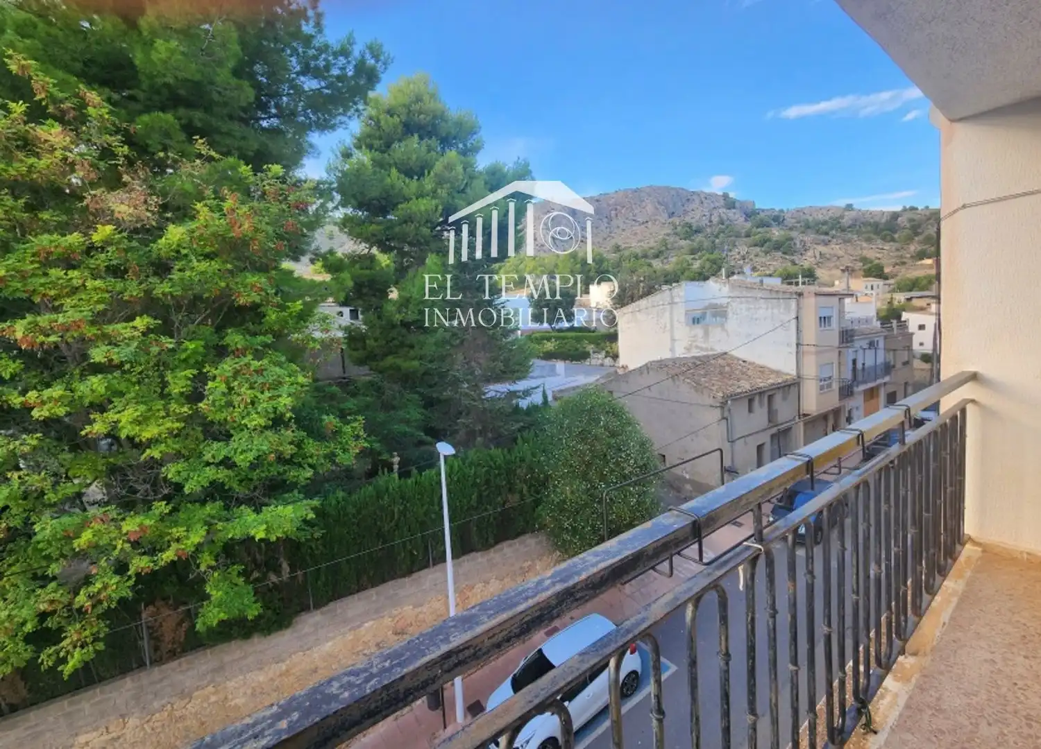 Vista exterior de Piso en venta en Onil, Alicante