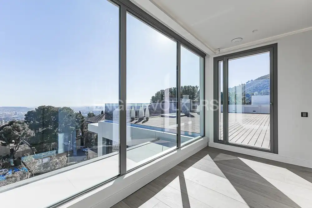 Vista exterior de Casa o chalet en venta en Barcelona con Aire acondicionado, Calefacción y Jardín privado