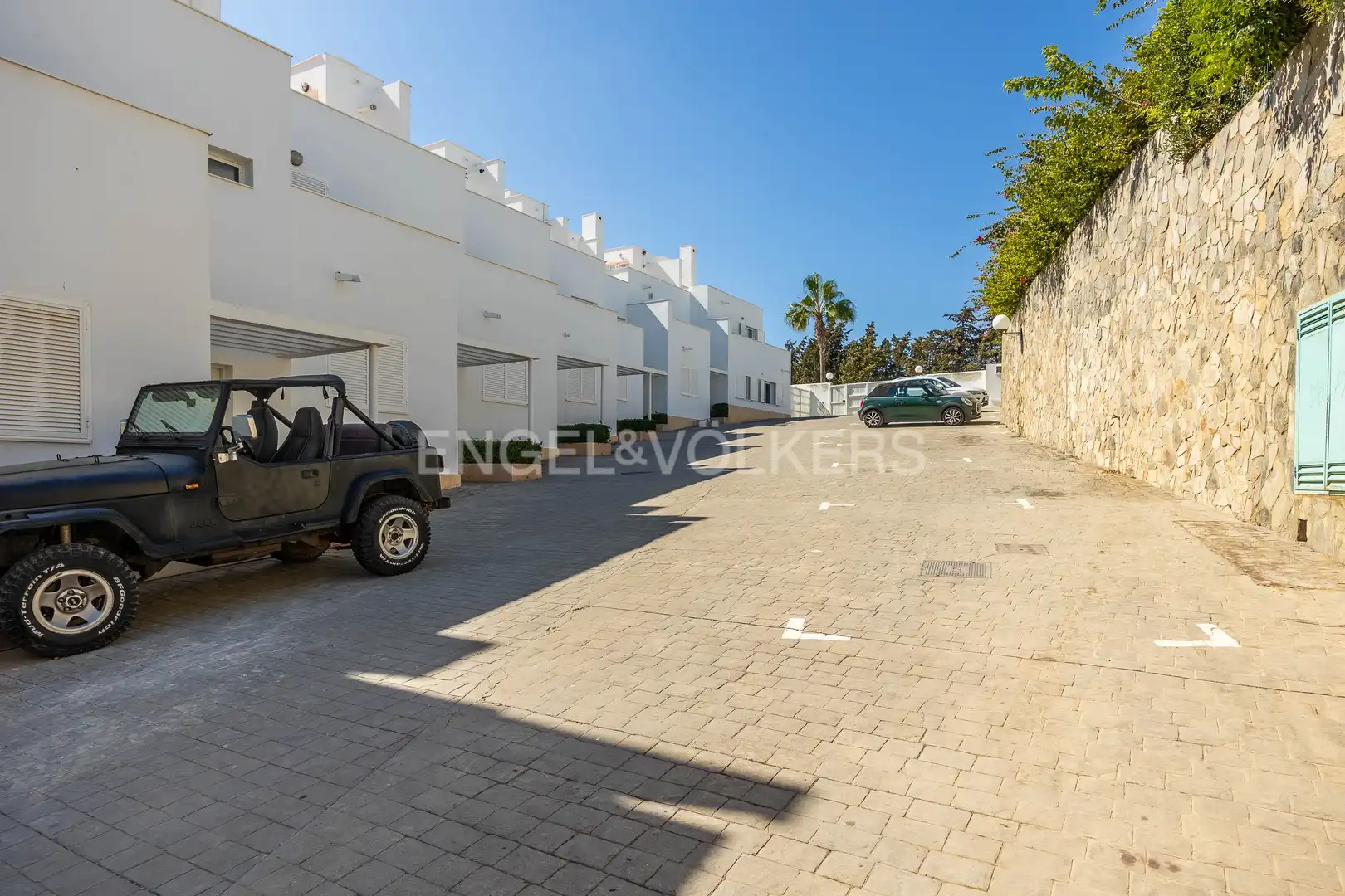 Vista exterior de Casa o xalet de lloguer en Conil de la Frontera amb Calefacció, Jardí privat i Terrassa