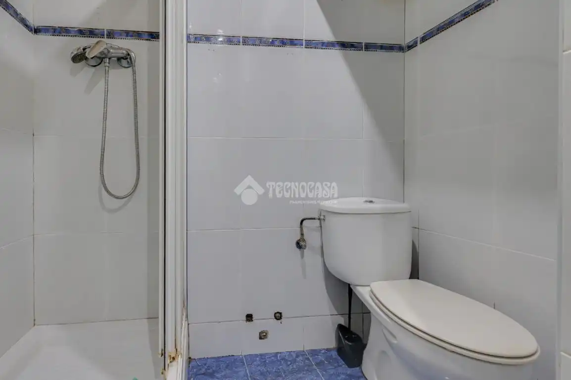 Bany de Pis en venda en Badalona