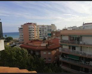 Vista exterior de Apartament en venda en Pineda de Mar amb Aire condicionat i Terrassa