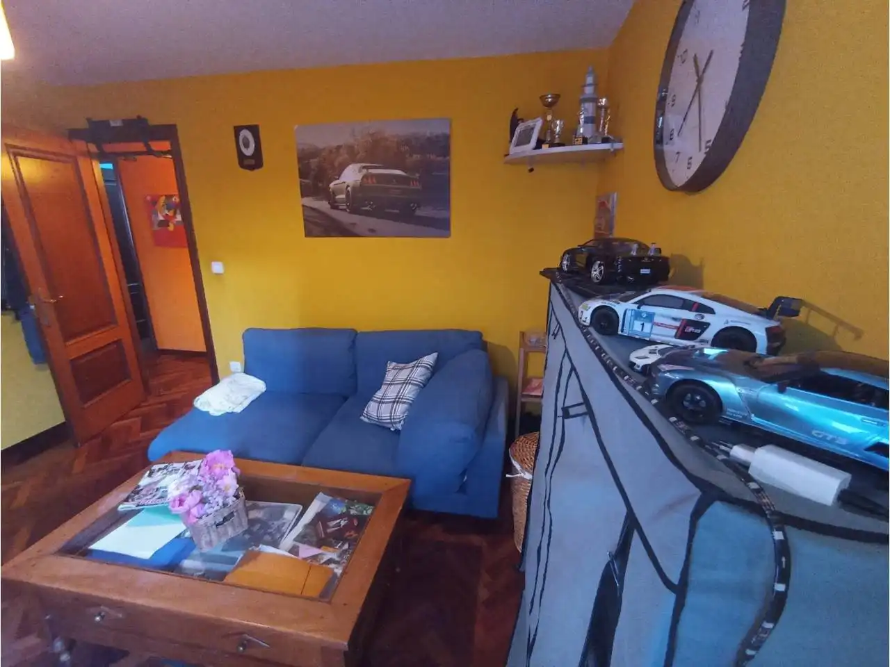Sala d'estar de Pis en venda en Carral amb Calefacció, Terrassa i Traster