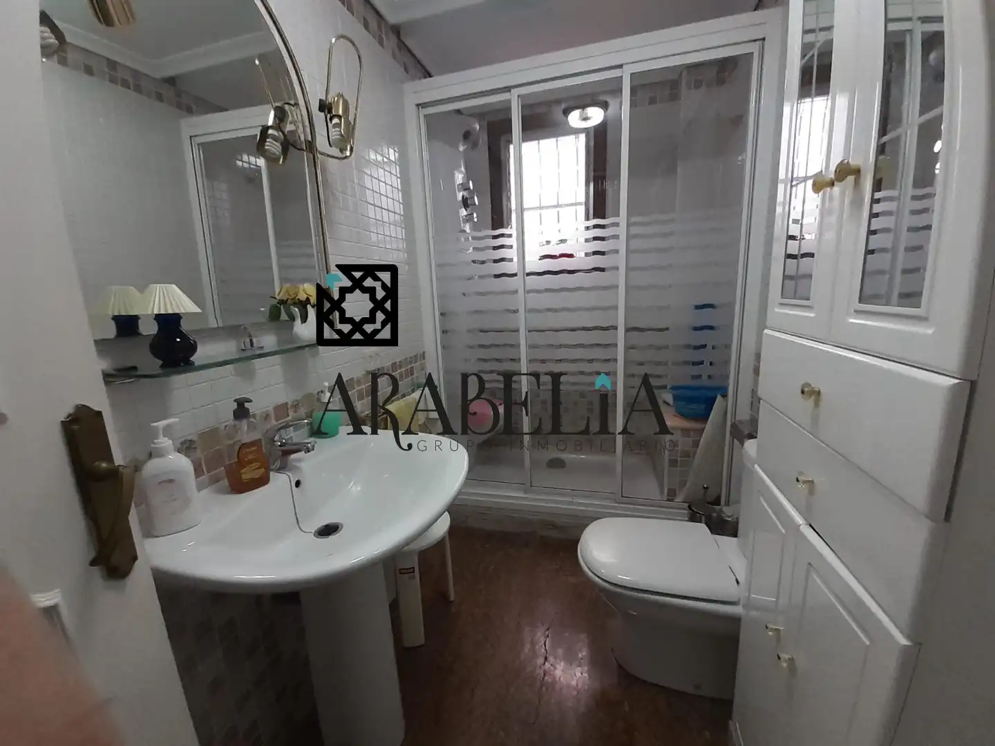 Badezimmer von Wohnung zum Verkauf in Córdoba mit Klimaanlage, Terrasse und Abstellraum