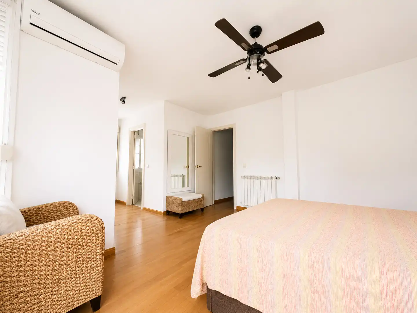 Bedroom of Detached homes for sale in Rivas-Vaciamadrid  with Air Conditioner, Heating and Private garden
