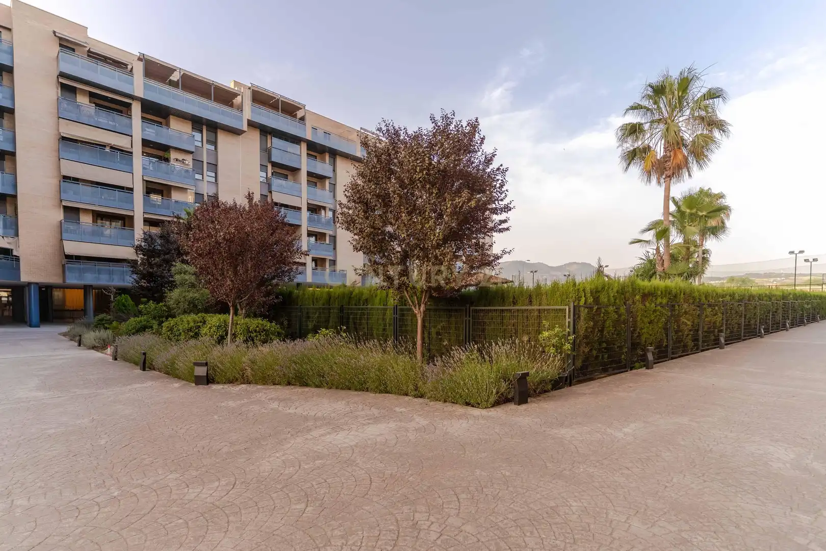 Vista exterior de Apartament en venda en Granada amb Aire condicionat, Traster i Piscina