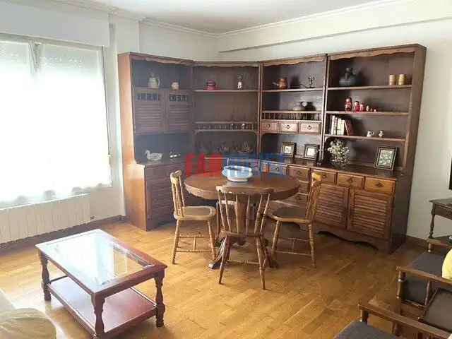 Wohnung zur Miete in Torcuato Fernández Miranda, El Bibio - Parque