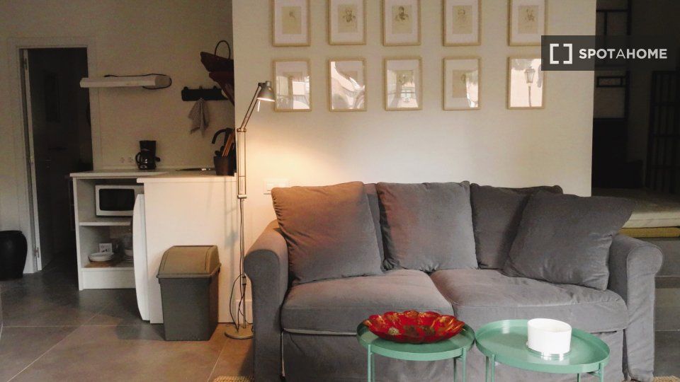 Flat to rent in Legazpi