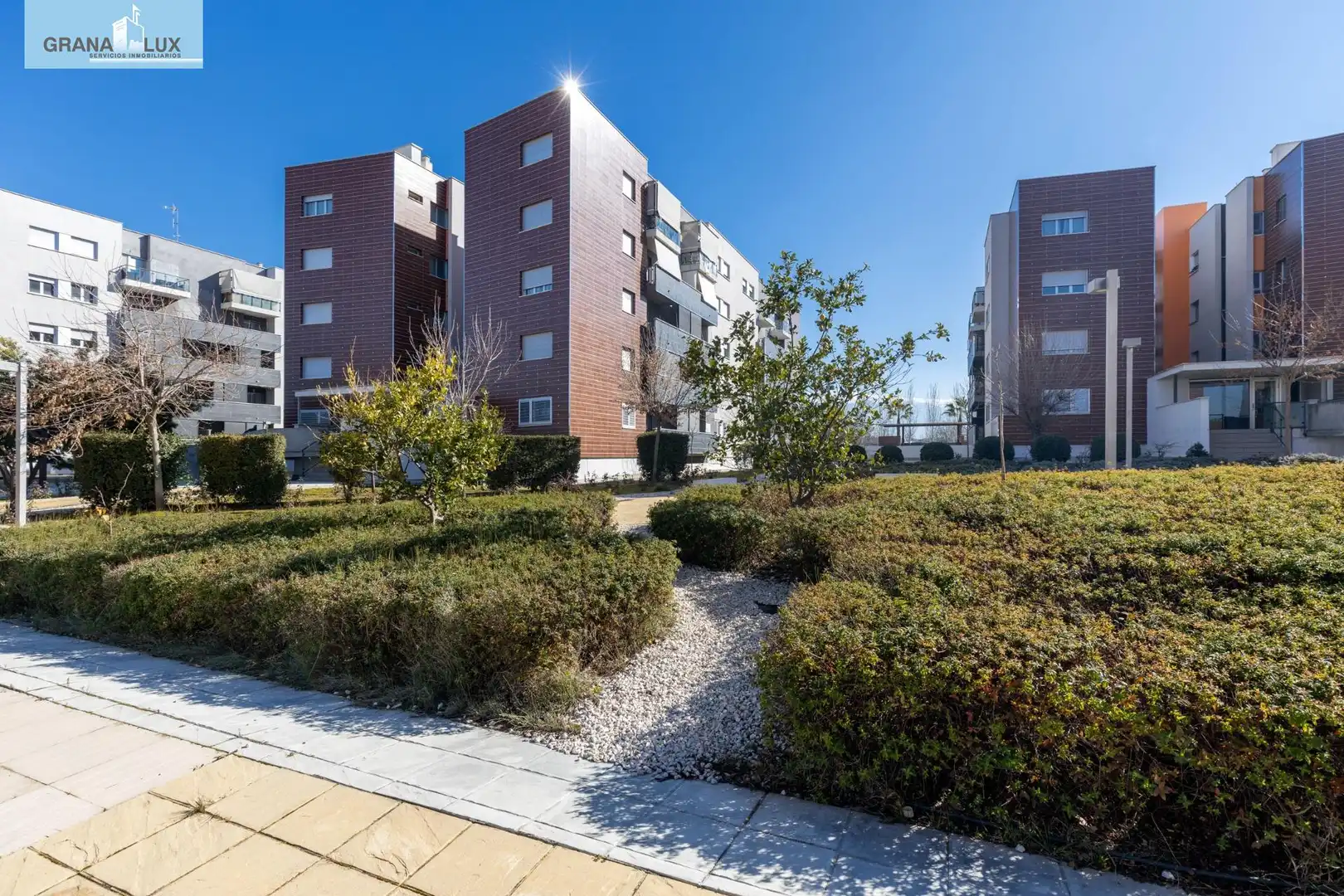 Vista exterior de Piso en venta en Alhendín con Aire acondicionado, Terraza y Piscina comunitaria