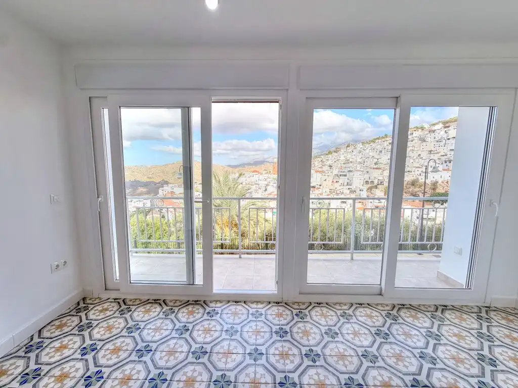 Casa rústica en venta en Cómpeta