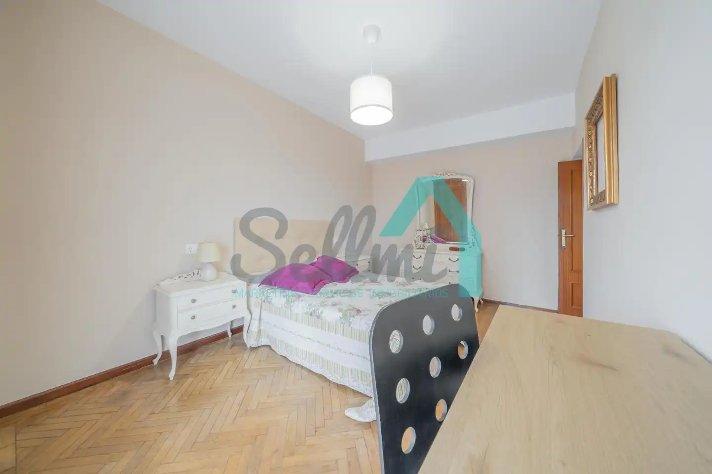 Bedroom of Flat for rent in Oviedo   with Heating, Parquet flooring and Terrace