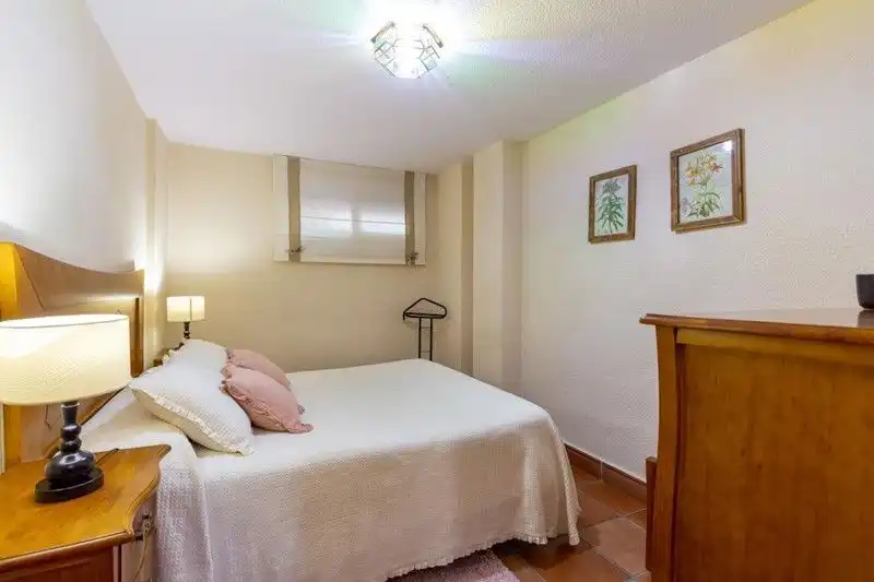 Bedroom of Houses for sale in Granada  with Air Conditioner, Heating and Terrace