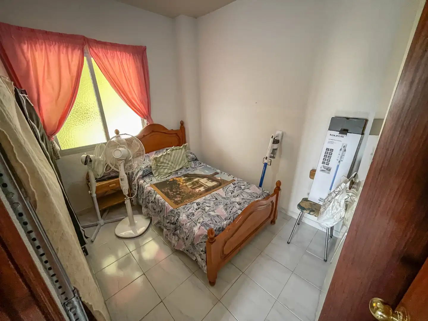 Dormitori de Casa o xalet en venda en Villa de Otura amb Jardí privat, Terrassa i Piscina