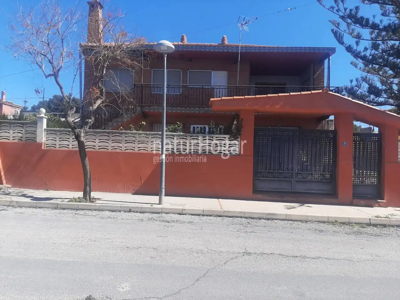 Exterior view of Houses for sale in Paterna  with Private garden, Terrace and Swimming Pool