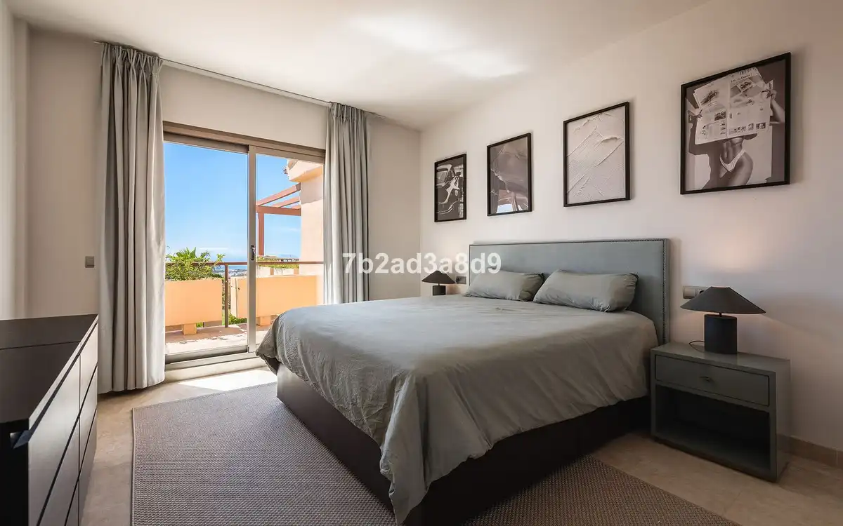 Dormitori de Àtic en venda en Estepona amb Aire condicionat, Terrassa i Moblat