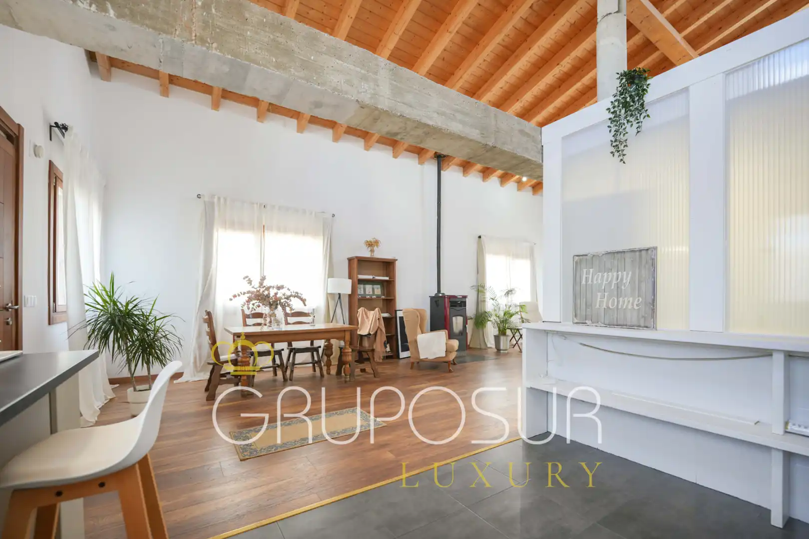 Wohnzimmer von Einfamilien-Reihenhaus zum Verkauf in Valladolid mit Klimaanlage, Heizung und Terrasse