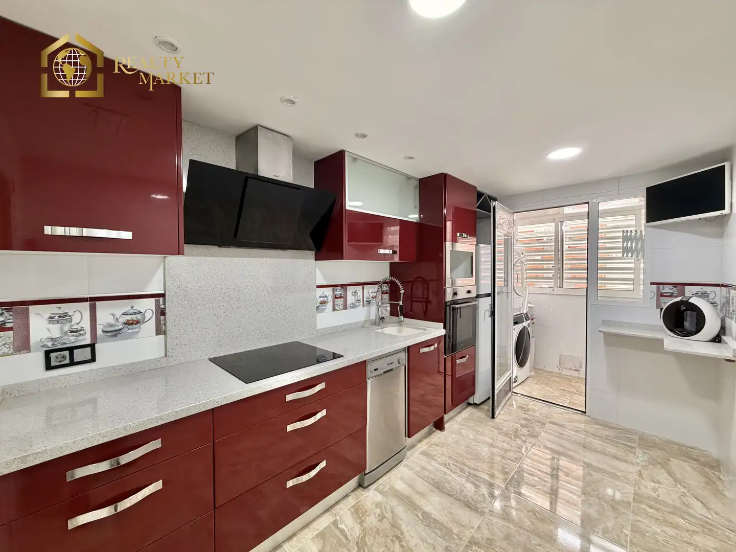 Kitchen of Flat for sale in Valencia  with Private garden, Furnished and Washing machine
