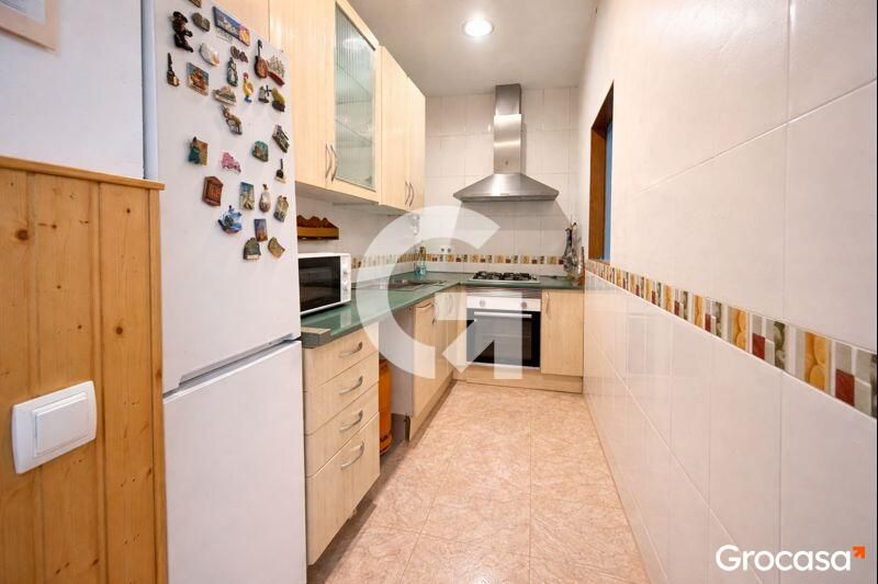 Kitchen of Planta baja for sale in Vilanova i la Geltrú  with Heating, Storage room and Furnished