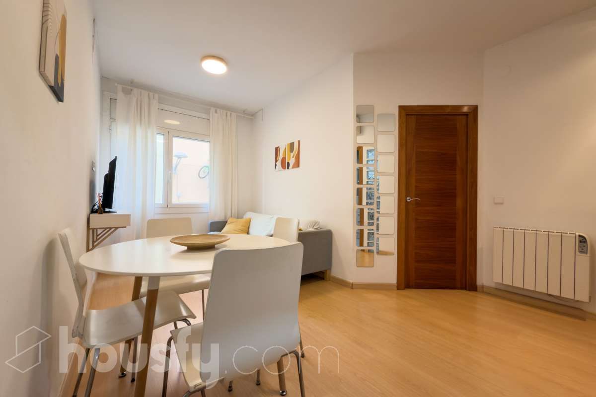 Living room of Flat for sale in  Barcelona Capital  with Air Conditioner, Heating and Parquet flooring