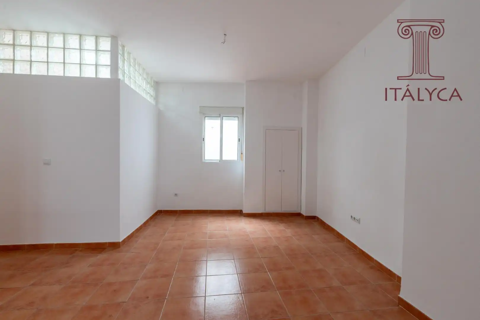 Wohnung zum Verkauf in Sevilla mit Klimaanlage und Heizung