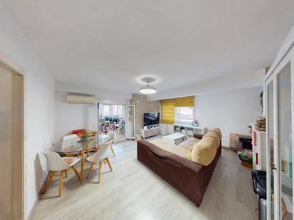 Sala d'estar de Àtic en venda en Alicante / Alacant amb Aire condicionat, Terrassa i Moblat