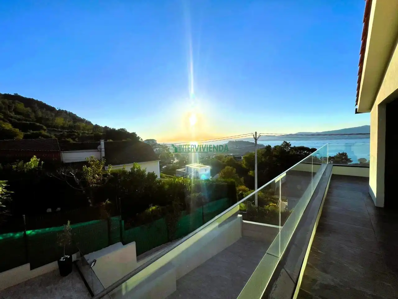 Vista exterior de Casa o xalet en venda en Redondela amb Calefacció, Jardí privat i Terrassa