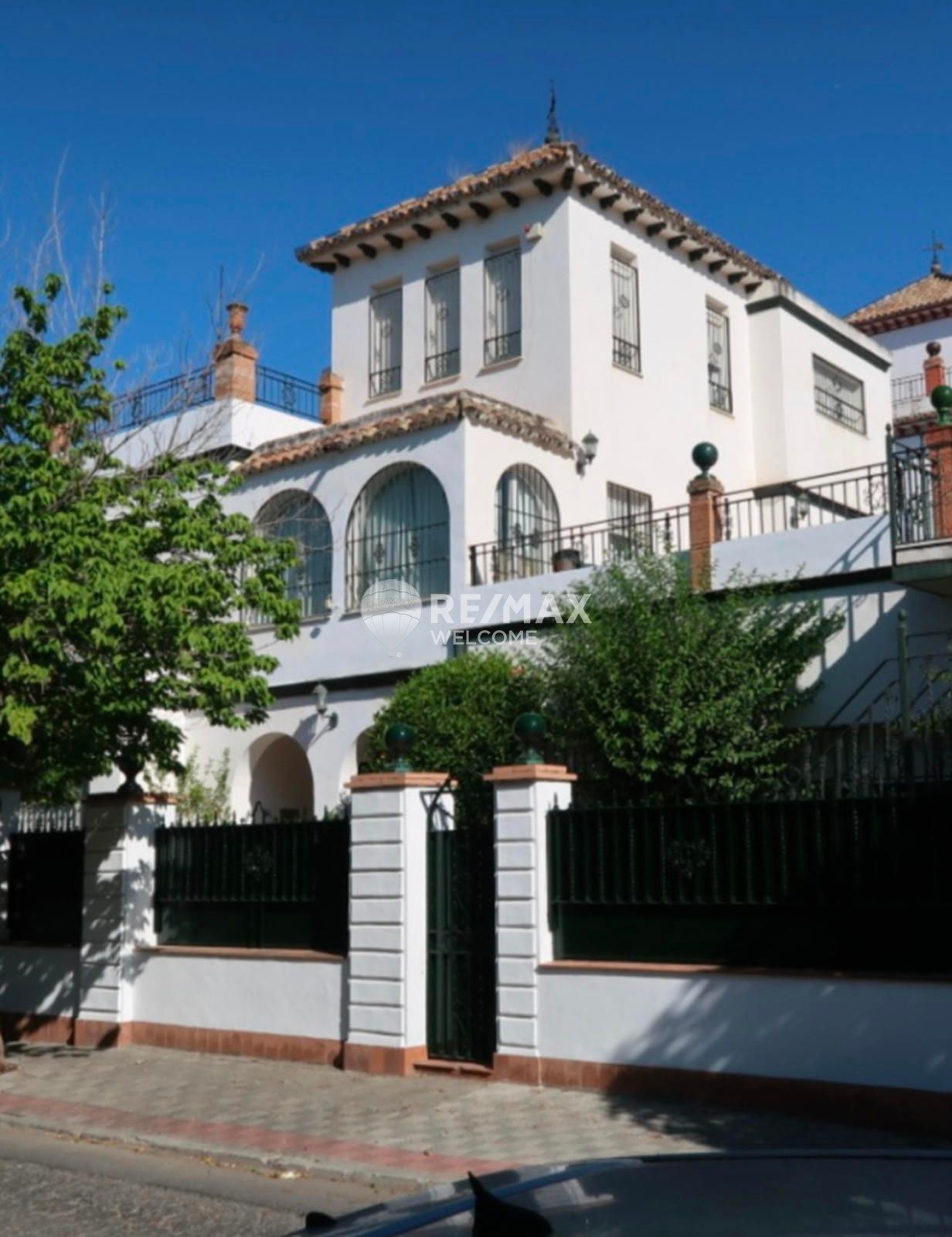 Vista exterior de Casa o xalet en venda en  Sevilla Capital amb Aire condicionat, Calefacció i Traster
