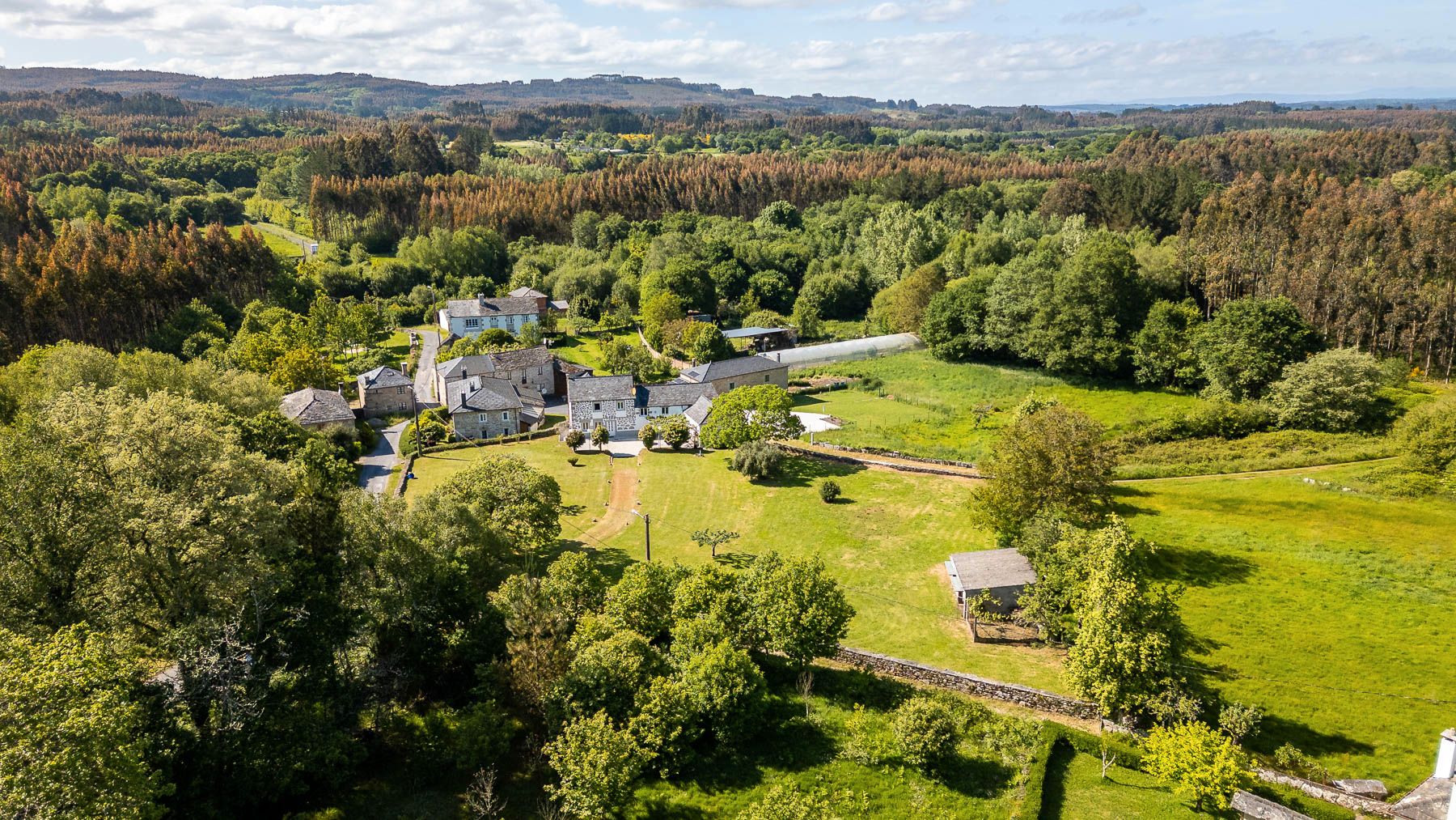 Vista exterior de Finca rústica en venda en Outeiro de Rei amb Moblat