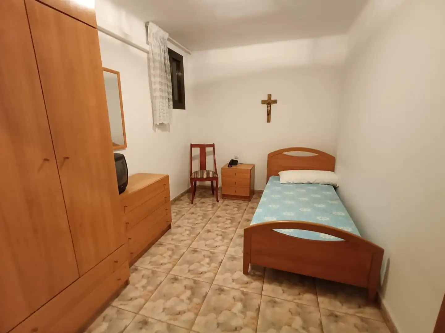 Habitación de Casa adosada en venta en Mataró con Calefacción, Terraza y Trastero