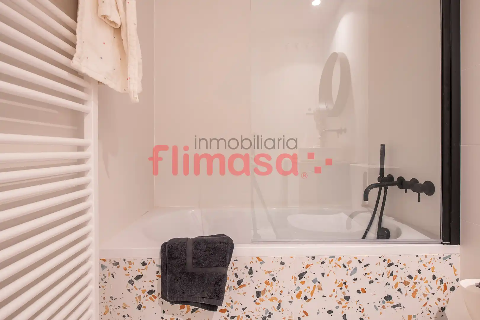 Bathroom of Flat for sale in Boadilla del Monte  with Air Conditioner, Heating and Terrace