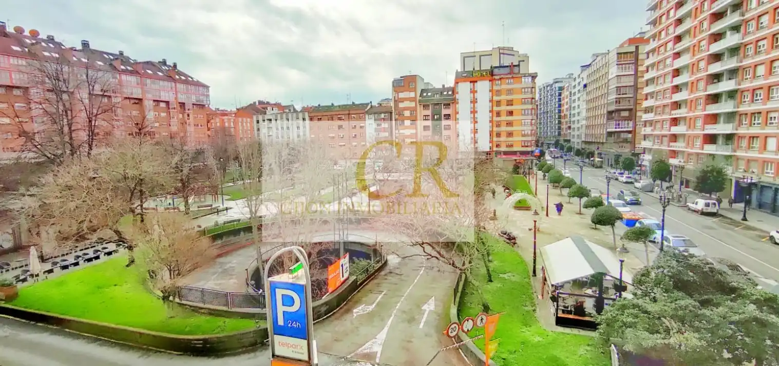 Aparcament de Pis de lloguer en Gijón 
