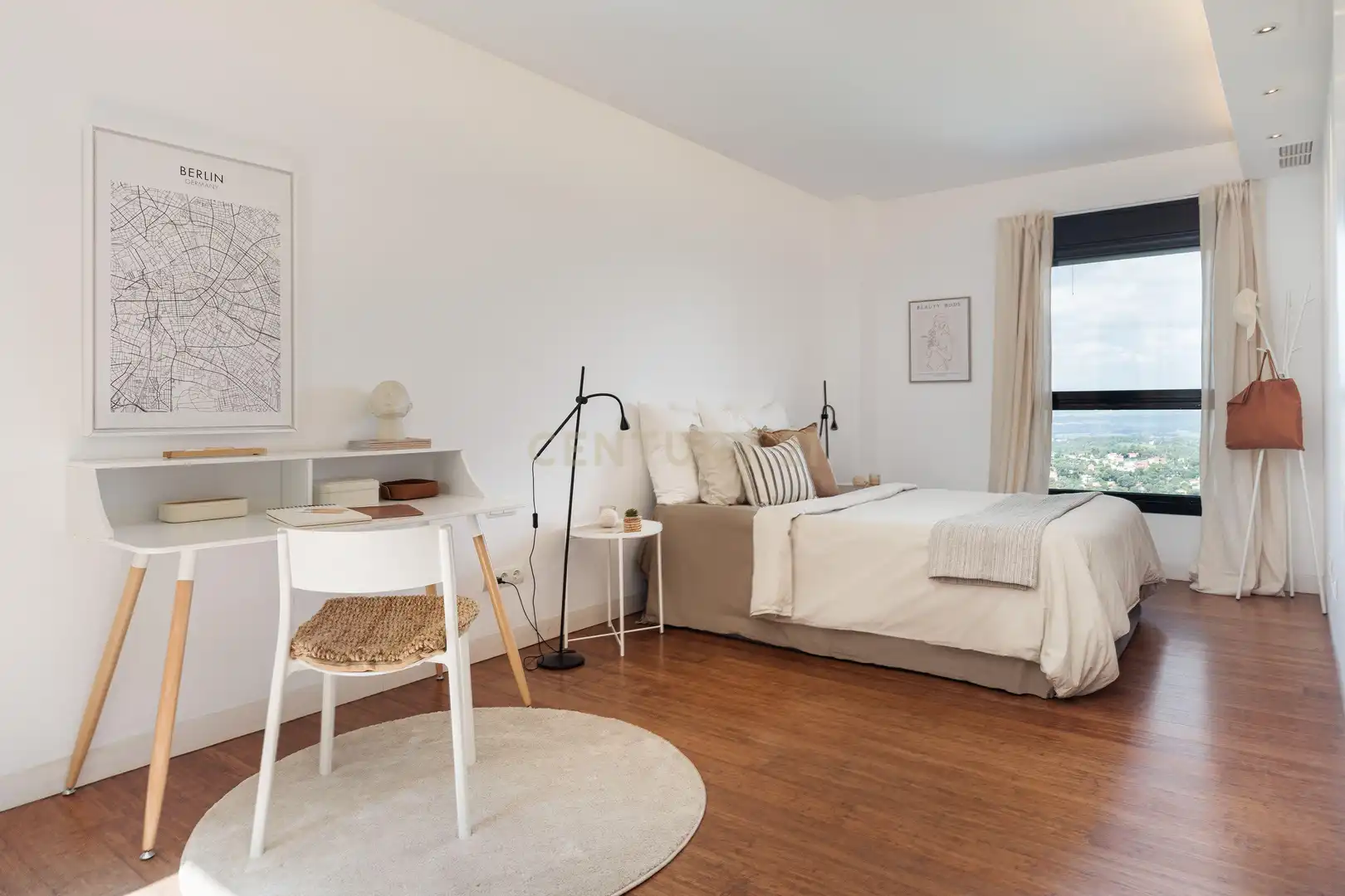 Dormitori de Casa o xalet en venda en Sant Cugat del Vallès amb Aire condicionat, Jardí privat i Traster