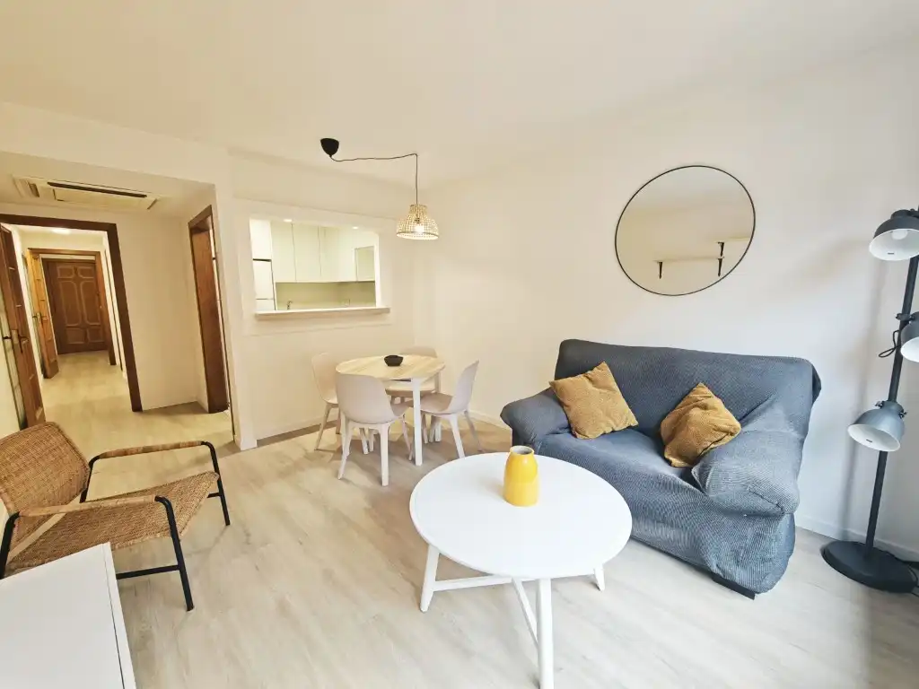 Wohnzimmer von Wohnungen zur Miete in Palamós